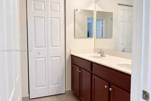 165 Emerald Creek Terrace, Plantation, FL 33325 - Photo 17