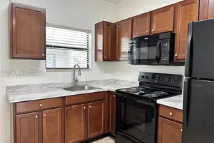 1035 NE 10th Ave, Fort Lauderdale, FL 33304 - Photo 1