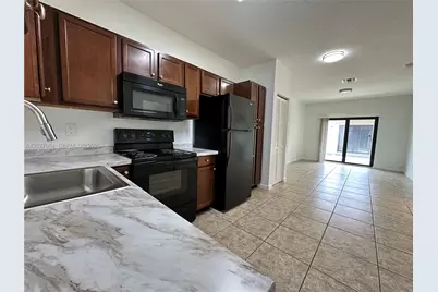 1035 NE 10th Ave #1, Fort Lauderdale, FL 33304 - Photo 3