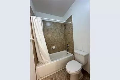1035 NE 10th Ave #1, Fort Lauderdale, FL 33304 - Photo 15