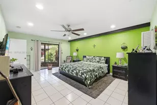 8189 Pine Cir, Tamarac, FL 33321 - Photo 23