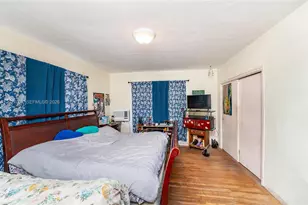 7712 Byron Ave, Miami Beach, FL 33141 - Photo 9