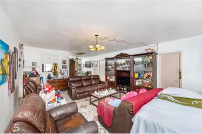 7712 Byron Ave #4, Miami Beach, FL 33141 - Photo 5