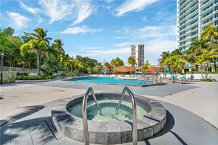 100 Bayview Dr, Sunny Isles Beach, FL 33160 - Photo 33