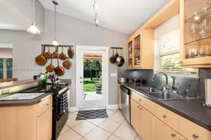 1870 SW 24th Ter, Miami, FL 33145 - Photo 11