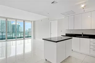 92 SW 3rd St, Miami, FL 33130 - Photo 5