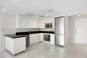 92 SW 3rd St, Miami, FL 33130 - Photo 3