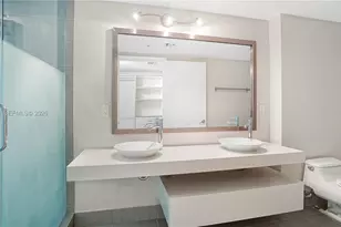 92 SW 3rd St, Miami, FL 33130 - Photo 9