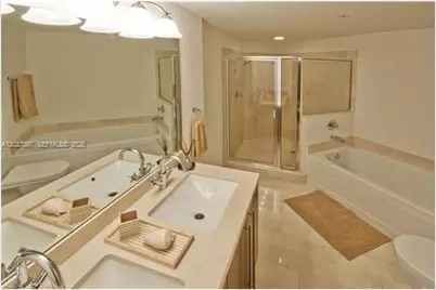 1111 SW 1 Ave #3419, Miami, FL 33130 - Photo 7