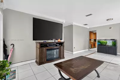 1440 N 68th Ave, Hollywood, FL 33024 - Photo 7