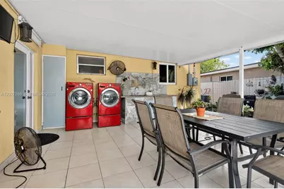 1440 N 68th Ave, Hollywood, FL 33024 - Photo 17
