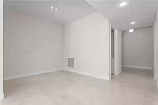 15051 Royal Oaks Ln, North Miami, FL 33181 - Photo 11