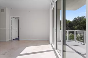 15051 Royal Oaks Ln, North Miami, FL 33181 - Photo 5