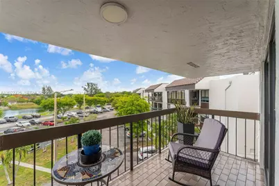 1350 SW 122nd Ave #415, Miami, FL 33184 - Photo 21