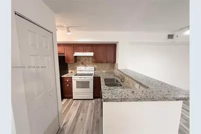 655 SW 111th Way #201, Pembroke Pines, FL 33025 - Photo 13