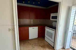 7801 NE 4th Ct, Miami, FL 33138 - Photo 27