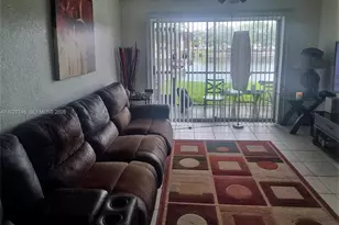 7920 N Colony Cir N, Tamarac, FL 33321 - Photo 3