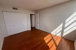 1351 NE Miami Gardens Dr, Miami, FL 33179 - Photo 1