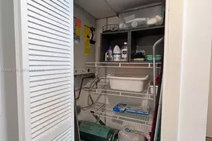 2910 Point E Dr, Aventura, FL 33160 - Photo 39