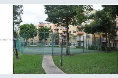 8215 Lake Dr #105, Doral, FL 33166 - Photo 19