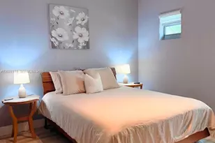 2135 Washington Ct, Miami Beach, FL 33139 - Photo 5