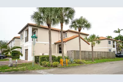 14372 NW 83rd Ave, Miami Lakes, FL 33016 - Photo 23