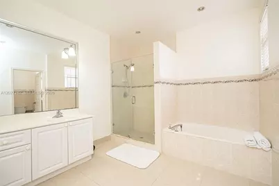 14372 NW 83rd Ave, Miami Lakes, FL 33016 - Photo 13