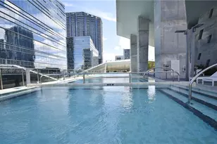 68 SE 6th St, Miami, FL 33131 - Photo 23