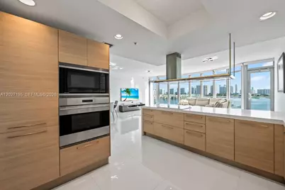 17301 Biscayne Blvd #811, North Miami Beach, FL 33160 - Photo 7