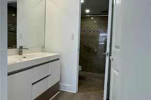 16710 NE 9th Ave, North Miami Beach, FL 33162 - Photo 9