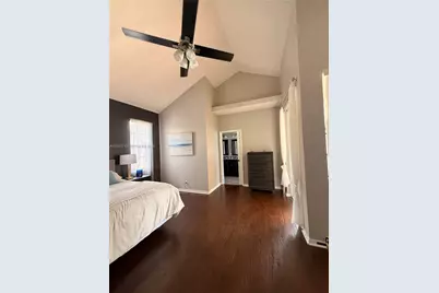 300 Cameron Dr, Weston, FL 33326 - Photo 5