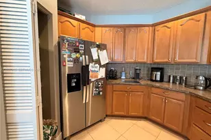 300 Cameron Dr, Weston, FL 33326 - Photo 13