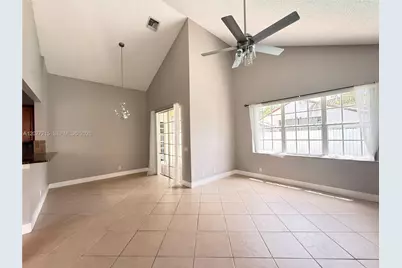 300 Cameron Dr, Weston, FL 33326 - Photo 11