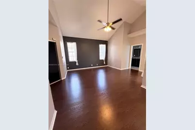 300 Cameron Dr, Weston, FL 33326 - Photo 21