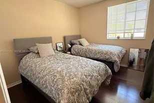 300 Cameron Dr, Weston, FL 33326 - Photo 17