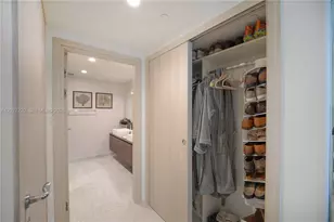 1000 Brickell Plaza, Miami, FL 33131 - Photo 17
