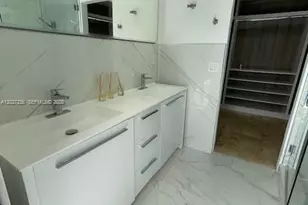 1252 Coral Ln, Hollywood, FL 33019 - Photo 13