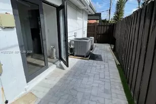 1252 Coral Ln, Hollywood, FL 33019 - Photo 27
