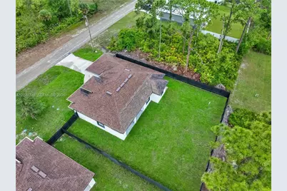 1047 E Merry St, Lehigh Acres, FL 33974 - Photo 43