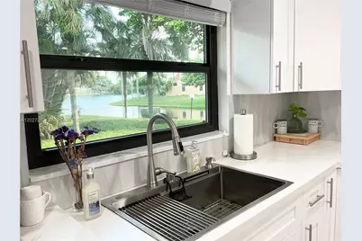 1502 NW 90th Way #1502, Pembroke Pines, FL 33024 - Photo 5