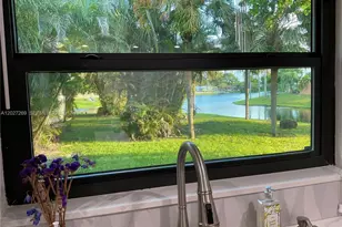 1502 NW 90th Way, Pembroke Pines, FL 33024 - Photo 17
