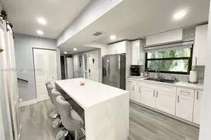 1502 NW 90th Way, Pembroke Pines, FL 33024 - Photo 3