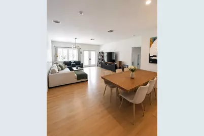 1101 NE 2nd St, Hallandale Beach, FL 33009 - Photo 3
