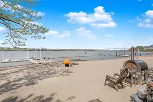 30 Aviva Ct, New York, NY 10307 - Photo 3