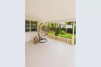 1109 NE 4th Ct, Hallandale Beach, FL 33009 - Photo 15