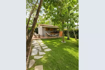 1109 NE 4th Ct, Hallandale Beach, FL 33009 - Photo 17