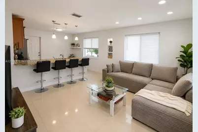 901 NE 2nd St, Hallandale Beach, FL 33009 - Photo 7