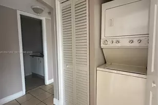 890 SW 129th Pl, Miami, FL 33184 - Photo 3