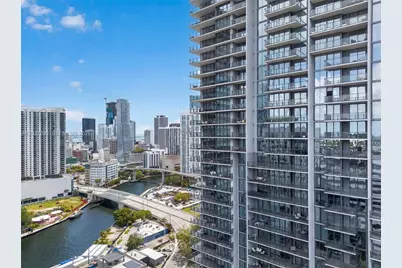 88 SW 7th St #2408, Miami, FL 33130 - Photo 17