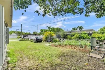 1900 NW 131st St, Miami, FL 33167 - Photo 19